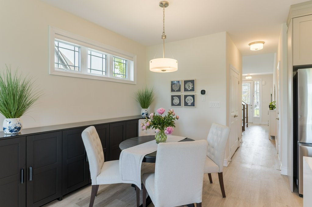 80 Marsh Avenue, Unit 78 - Dining nook with credenza