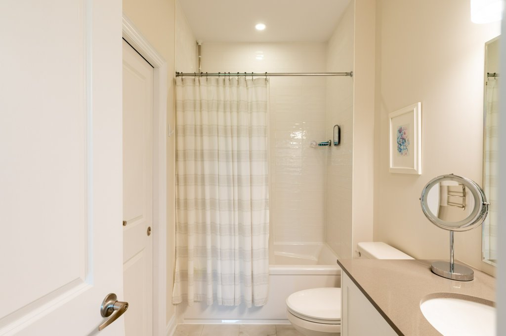 80 Marsh Avenue, Unit 78 - Bathroom with vanity