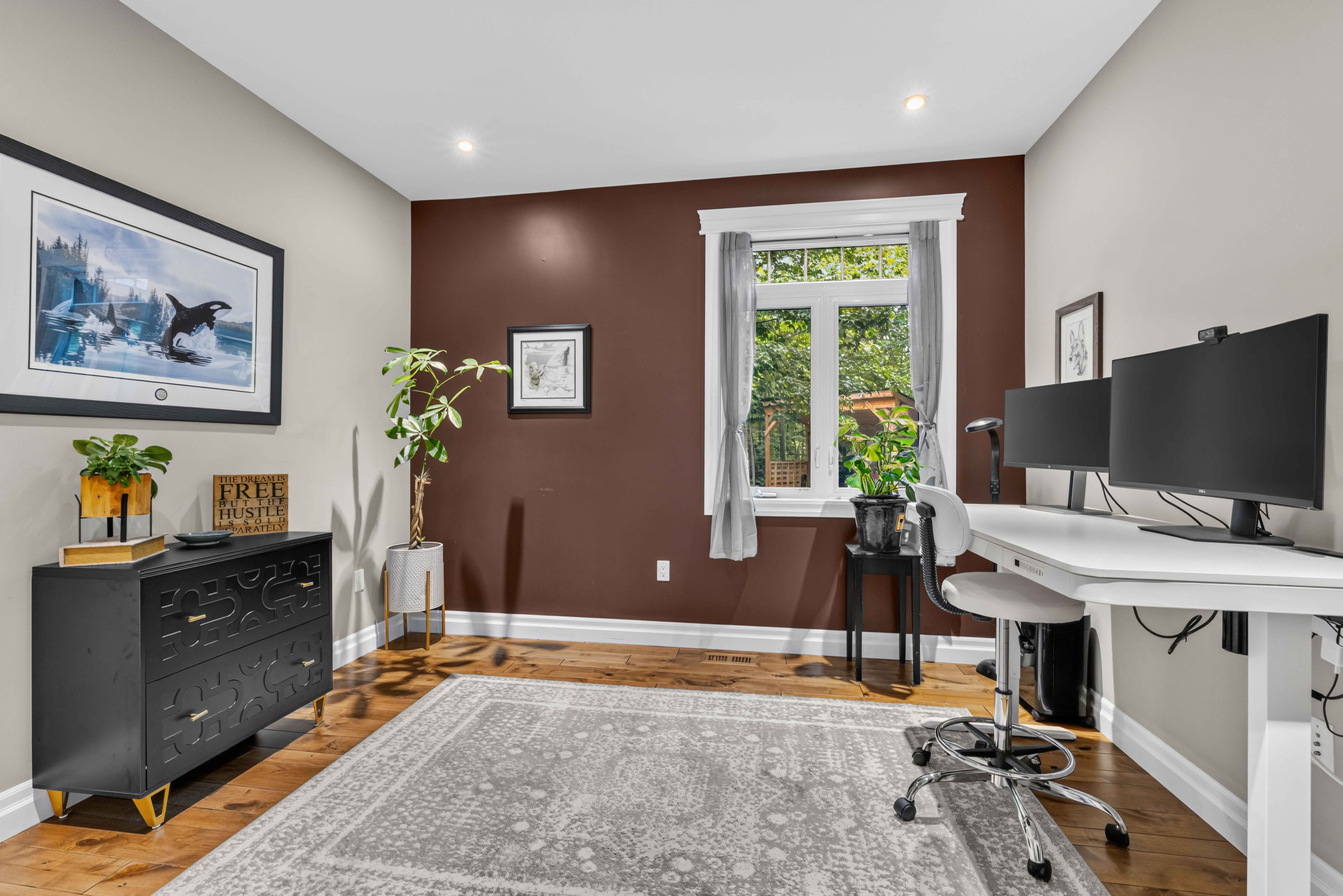 37 Mitchell Crescent
