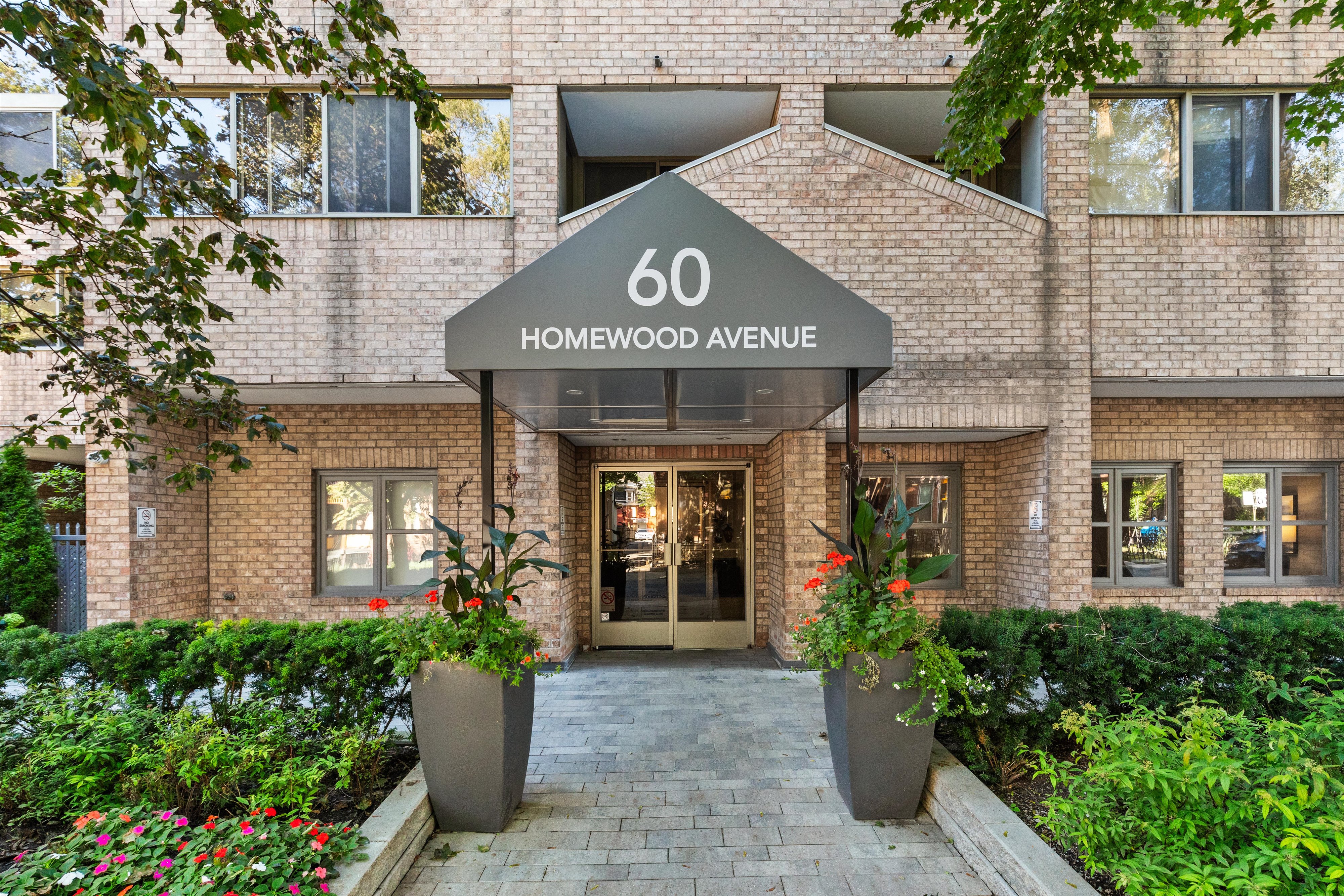 60 Homewood Avenue building entrance